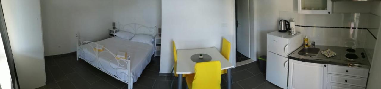 Apartmani Skalinada Marina Ngoại thất bức ảnh