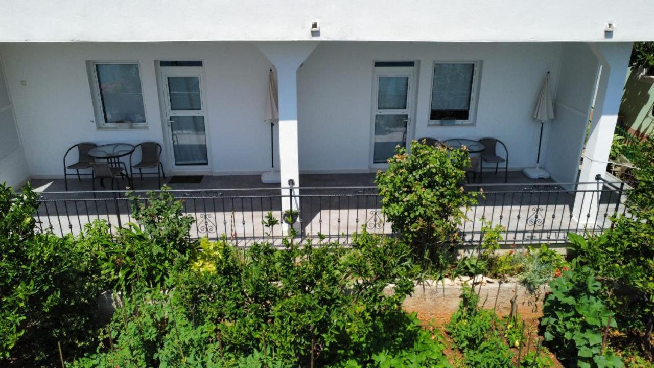 Apartmani Skalinada Marina Ngoại thất bức ảnh