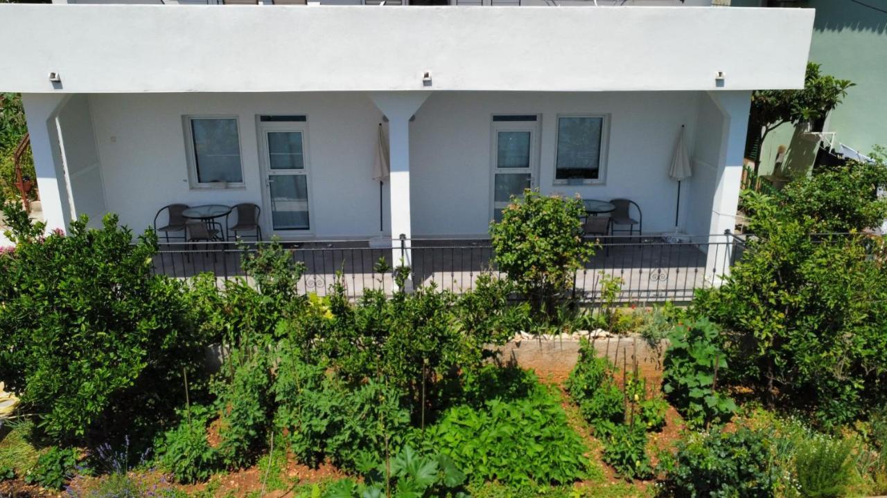 Apartmani Skalinada Marina Ngoại thất bức ảnh