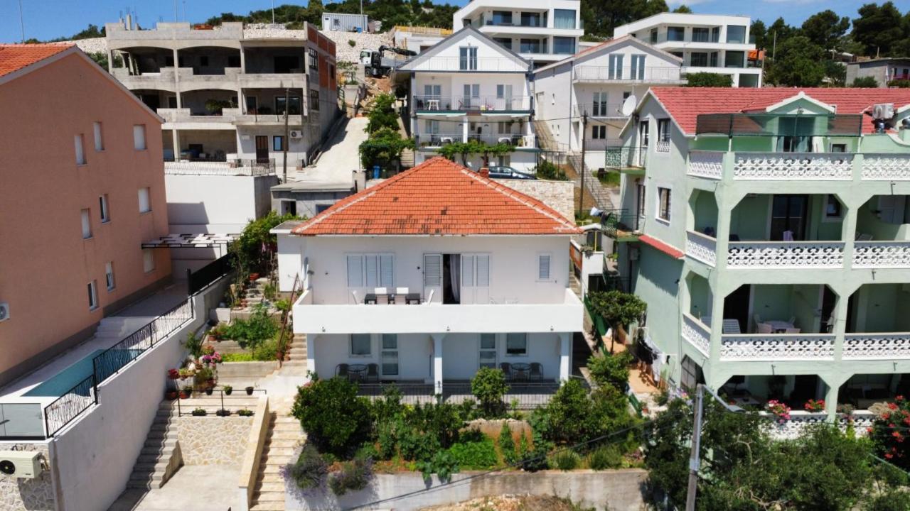 Apartmani Skalinada Marina Ngoại thất bức ảnh